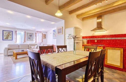 Kukljica House | Holiday house Stara Frajla is newly renovated 105 years old stone house.