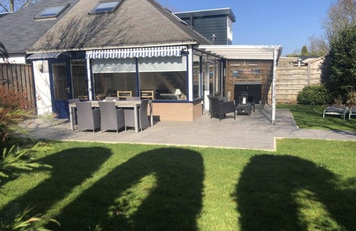 Stavenisse House | Holiday house Stavenisse for 1 - 5 persons with 2 bedrooms - Row house