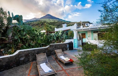 San Vincenzo House | Holiday house Stromboli for 2 - 6 persons with 2 bedrooms - Holiday house