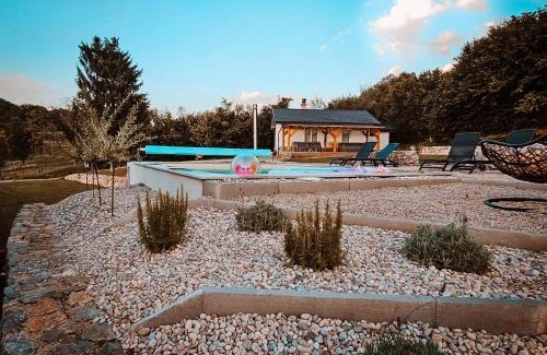 Sentjernej House | Holiday House Sunset Spa