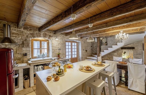 Kranjcici House | Holiday house Una * 1000 m2 secluded garden, BBQ, free WiFi