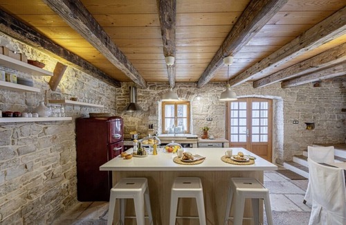 Kranjcici House | Holiday house Una * 1000 m2 secluded garden, BBQ, free WiFi