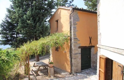 Urbino House | Holiday house Urbino for 1 - 20 persons with 7 bedrooms - Holiday home