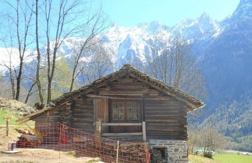 Bregaglia House | Holiday house Vicosoprano for 1 - 5 persons with 2 bedrooms - Hut