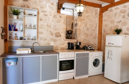 Fternon House | Holiday house w/sea view, garden, bbq and parking! Ideal for families up to 6!