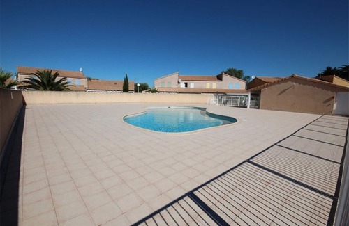 Portiragnes-Plage House | Holiday house with 2 bedrooms, Airco, WIFI, conservatory, residence CLOS DE SOCORRO only 800m.