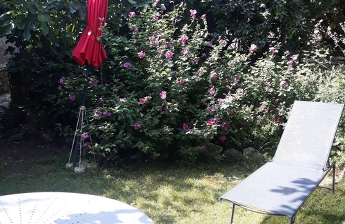 Rustrel Apartment | Holiday house with garden near the ocher
