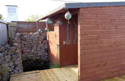 Sangomore House | Holiday House with garden and sauna