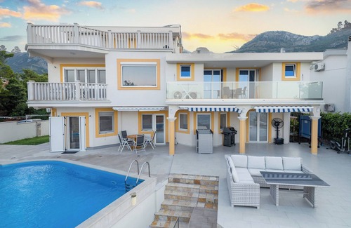 Bar Villa | Holiday house with sea view
