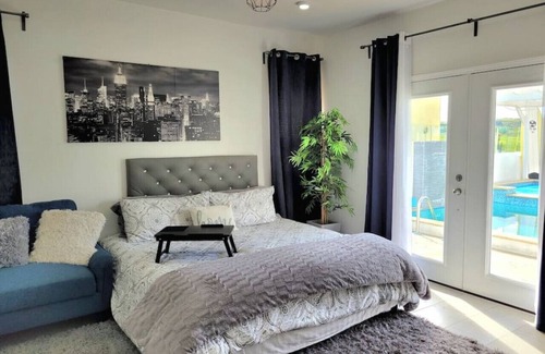 Rosarito House | Holiday House with Pool & Jacuzzi