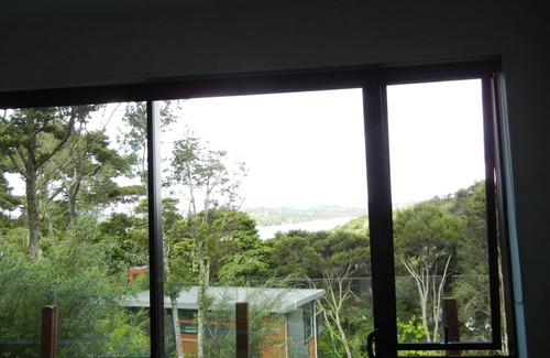 Paihia House | Holiday house with sea and bush views.