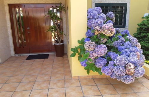 Vila Cha House | Holiday house with side sea view, 200 meters from the beach