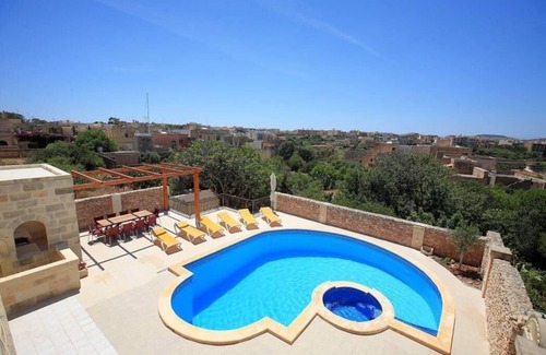 Xewkija House | Holiday house Xaghra for 1 - 11 persons with 5 bedrooms - Luxury holiday home