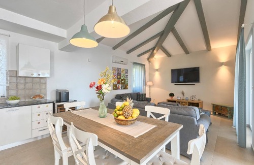 Muzini House | Holiday house Zminj for 1 - 10 persons with 5 bedrooms - Holiday home