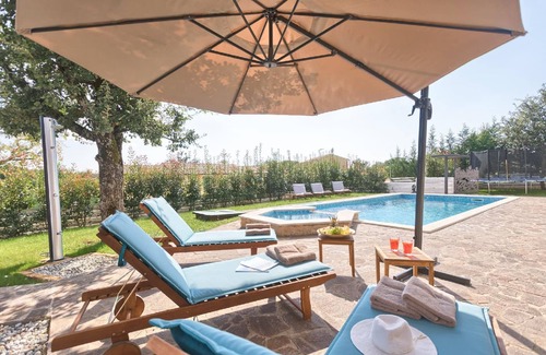 Muzini House | Holiday house Zminj for 1 - 10 persons with 5 bedrooms - Holiday home