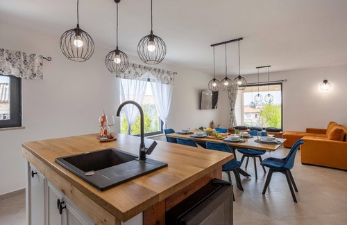 Modrusani House | Holiday house Zminj for 1 - 7 persons with 3 bedrooms - Holiday home
