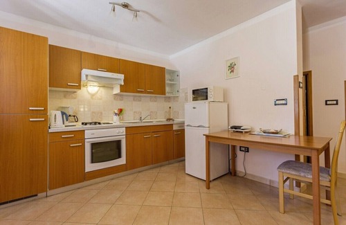 Bubani House | Holiday house Zvana * private garden, terrace, BBQ, free WiFi, 3 km to the sea