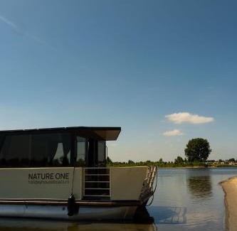 Lith Boat Rental | Holiday Houseboats