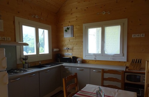 Issor Ski Chalet | HOLIDAY IN QUIET AT THE MOUNTAIN