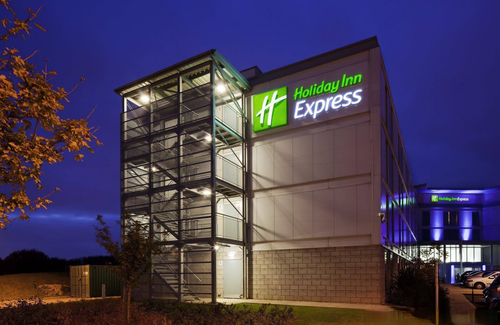 Bishop's Stortford Hotel | Holiday Inn Express London Stansted Airport, an Ihg Hotel
