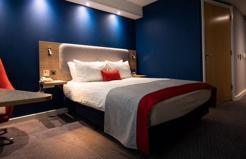 Bishop's Stortford Hotel | Holiday Inn Express London Stansted Airport, an Ihg Hotel