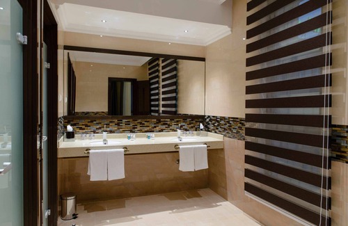 Aktau Hotel | Holiday Inn Aktau by IHG