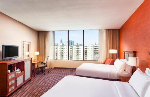 Rainey Street Historic District Hotel | Holiday Inn Austin -Town Lake by IHG