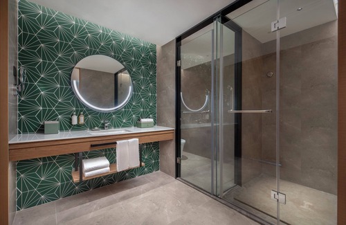 Yinhai Hotel | Holiday Inn Beihai Silver Beach By Ihg