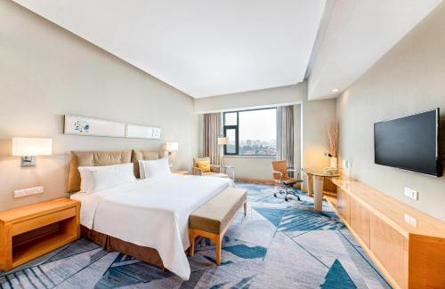 Xiaoxitian Hotel | Holiday Inn Beijing Deshengmen by IHG on 2nd Ring Road Extension 10-15 minute taxi ride to Shichahai Lama Temple Drum Tower Close to Beijing North Station for Badaling Great Wall Near Exit B Jishuitan Metro Line 2