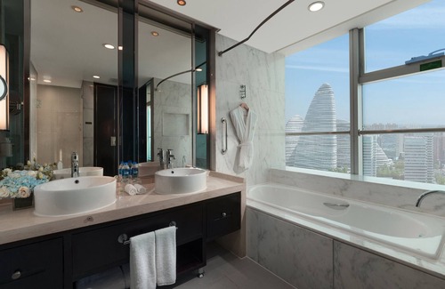 Wangjing Hotel | Holiday Inn Beijing Focus Square by IHG