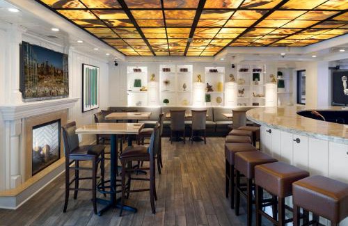 West Bloomington Hotel | Holiday Inn - Bloomington W MSP Airport Area by IHG