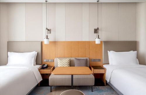 Shuangluan District Hotel | Holiday Inn Chengde Park View by IHG