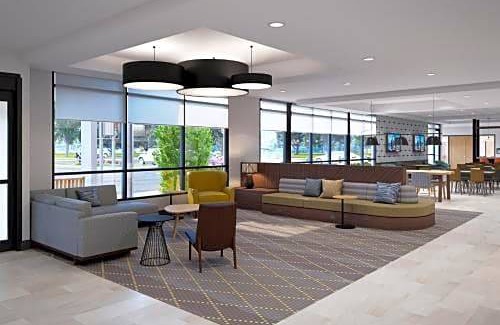Milldale Hotel | Holiday Inn - Cheshire - Southington, an IHG Hotel