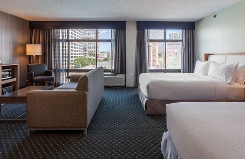 Evanston Hotel | Holiday Inn Chicago North-Evanston by IHG