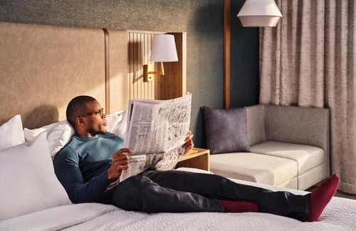 O'Hare Hotel | Holiday Inn Chicago O'Hare - Rosemont by IHG
