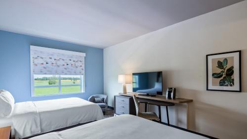 Clarksville Hotel | Holiday Inn - Clarksville Northeast by IHG