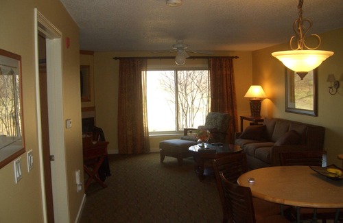 Lake Geneva Condo | Holiday Inn Club at Grand Geneva
