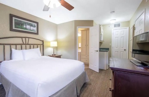 Sheridan Condo | Holiday Inn Club Fox River Resort 2br ~ Saturday check-in