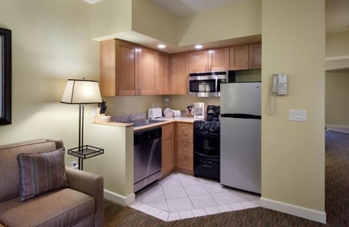 Lake Geneva Apartment | Holiday Inn Club Vacations at Lake Geneva Resort - Standard Room - Non-Smoking