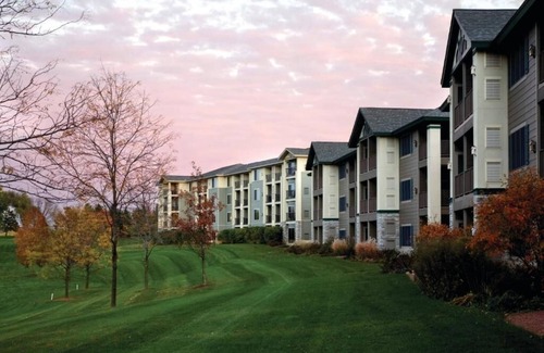 Lake Geneva Apartment | Holiday Inn Club Vacations at Lake Geneva Resort - Standard Room - Non-Smoking