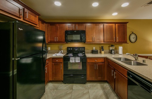 Canyon Lake Hotel | Holiday Inn Club Vacations Hill Country Resort Canyon LK by IHG