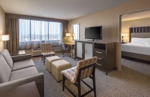 Lakewood Hotel | Holiday Inn Denver Lakewood by IHG