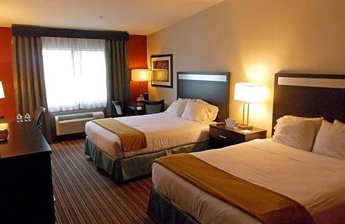 Pumpkin Center Hotel | Holiday Inn Express Bakersfield, an IHG Hotel