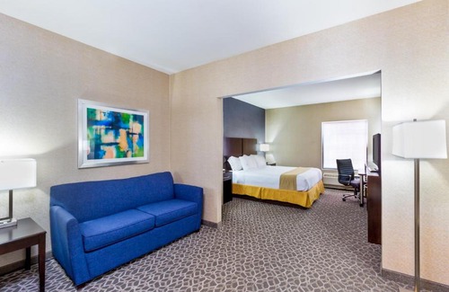 Westampton Hotel | Holiday Inn Express & Suites Burlington - Mount Holly by IHG