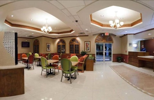 Juno Beach Hotel | Holiday Inn Express North Palm Beach-Oceanview, an IHG Hotel