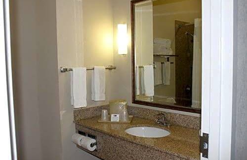 New Iberia Hotel | Holiday Inn Express Hotel & Suites New Iberia - Avery Island, an IHG Hotel