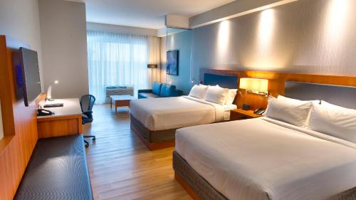 Vaudreuil Hotel | Holiday Inn Express & Suites Vaudreuil-Dorion by IHG