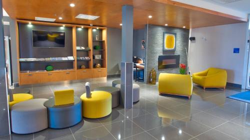 Vaudreuil Hotel | Holiday Inn Express & Suites Vaudreuil-Dorion by IHG