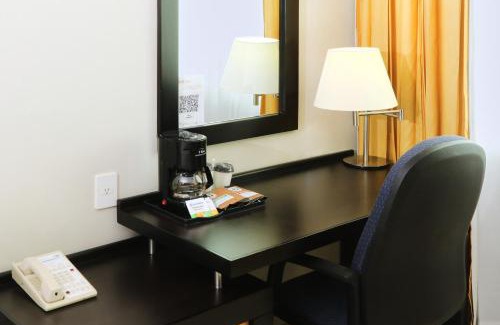 Ciudad del Carmen Hotel | Holiday Inn Express Ciudad Del Carmen by IHG