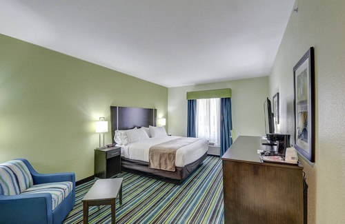 Carrizo Springs Hotel | Holiday Inn Express & Suites Carrizo Springs by IHG